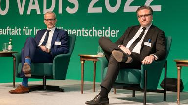 Ex-Oddo-Seydler-Banker René Parmantier war 15 Monate CEO von Corestate (rechts). Dieses Bild zeigt ihn vor drei Wochen auf einer Diskussionsrunde beim Quo Vadis 2022 von Heuer Dialog in Berlin.