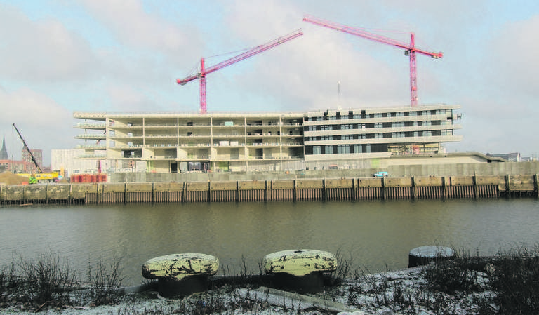 Zum Jahresende 2013 wird die Hafencity Universität ihr neues Gebäude an der Ecke Magdeburger Hafen/Baakenhafen beziehen. Dann könnte abermals über die Einführung eines eigenen Immobilienwirtschaftlichen Studienganges diskutiert werden. 