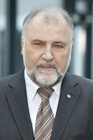 Klaus Wiesehügel.