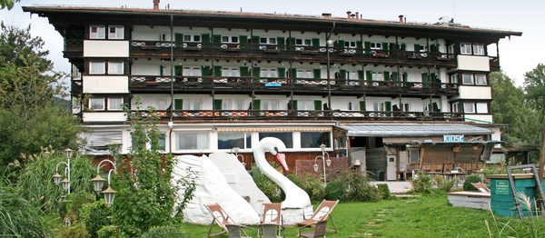 Das Lange Warten Auf Das Luxushotel Am See