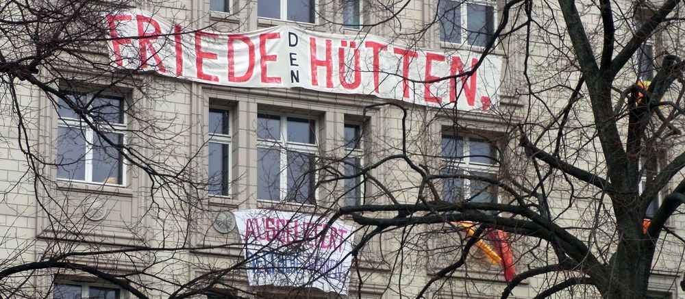 Berlin Kauft Die Blocke An Der Karl Marx Allee