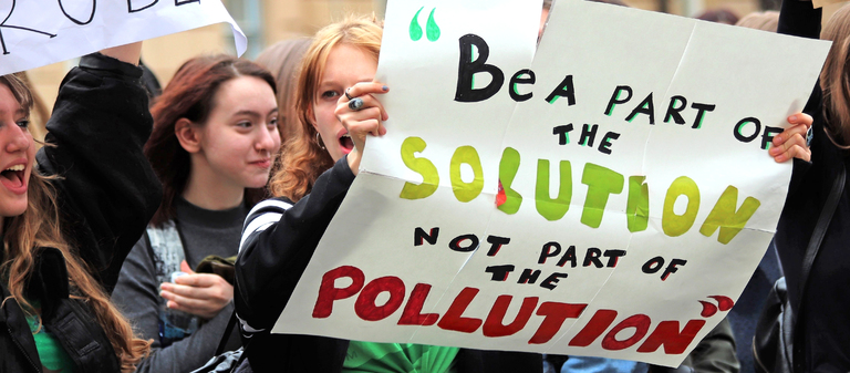 "Sei Teil der Lösung, nicht der Verschmutzung." Als FM-Mitarbeiter könnten die jungen Leute selbst aktiv werden.