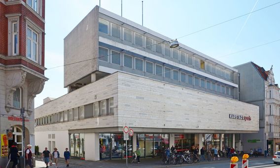 Iz Unternehmen Karstadt Sport