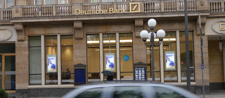 Deutsche Bank Wechselt Von Jll Zu Cbre Berater Wechseln Mit