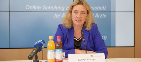 Quelle Bayerisches Staatsministerium für Familie, Arbeit und Soziales Quelle Bayerisches Staatsministerium für Familie, Arbeit und Soziales